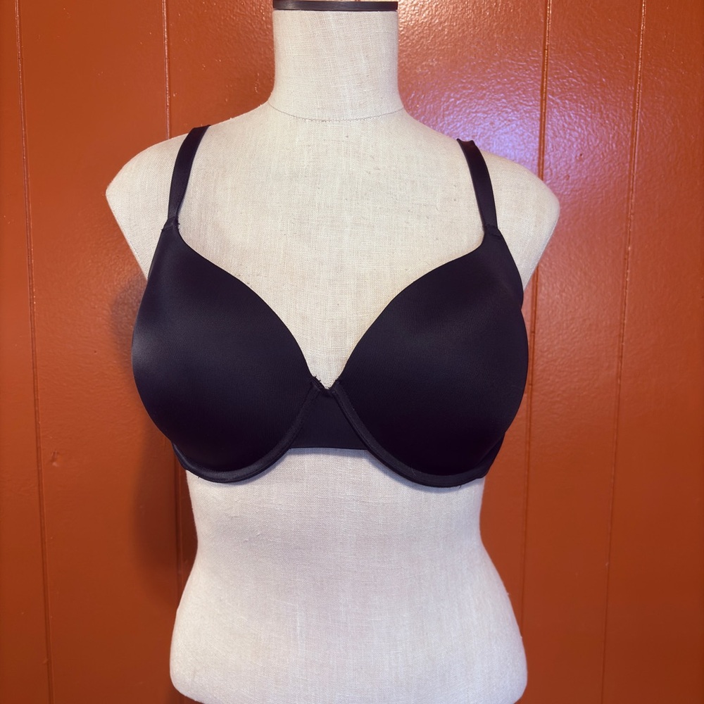 Victoria's Secret Black Smooth T-Shirt Bra Wear Everywhere Pink 34DDD